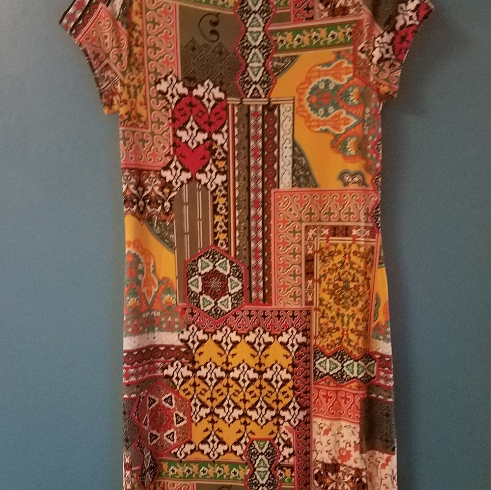 Dress - Picture 2 of 4